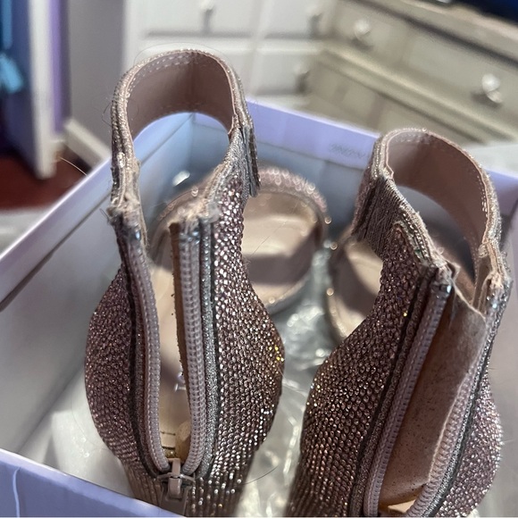 TOP Moda Gold Rhinestone Heels - Picture 2 of 4